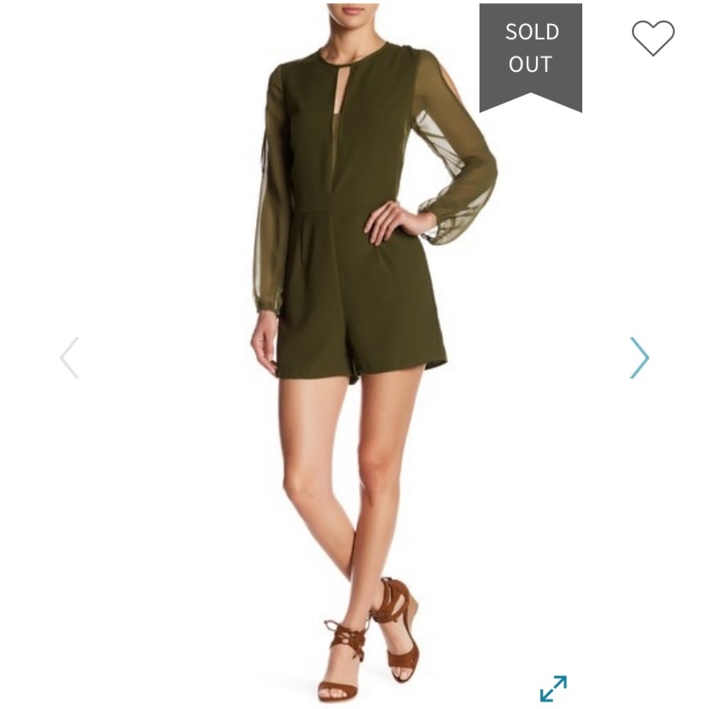 Front keyhole Long Sleeve Romper
